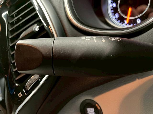 ジープ・チェロキー (禁煙車)(白本革)(メーカーナビ)(バックカメラ)(レーダークルーズ)(ルーフレール)(LEDヘッドライト)(シートヒーター&クーラー)(プッシュスタート&スマートキー)(純正18インチAW)(50枚目)