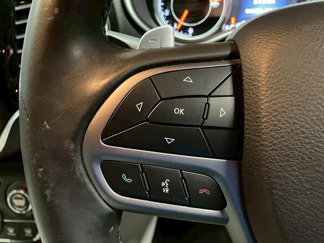 ジープ・チェロキー (禁煙車)(白本革)(メーカーナビ)(バックカメラ)(レーダークルーズ)(ルーフレール)(LEDヘッドライト)(シートヒーター&クーラー)(プッシュスタート&スマートキー)(純正18インチAW)(53枚目)