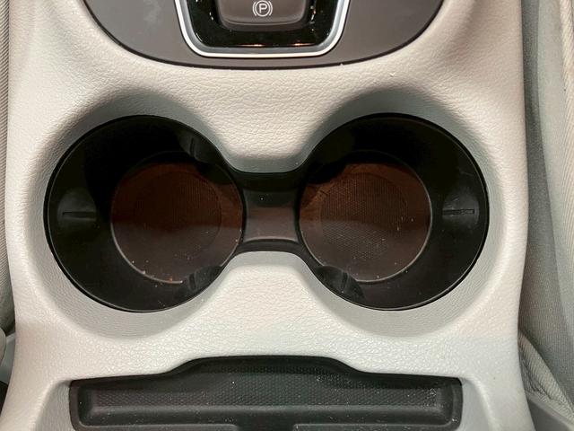 ジープ・チェロキー (禁煙車)(白本革)(メーカーナビ)(バックカメラ)(レーダークルーズ)(ルーフレール)(LEDヘッドライト)(シートヒーター&クーラー)(プッシュスタート&スマートキー)(純正18インチAW)(60枚目)