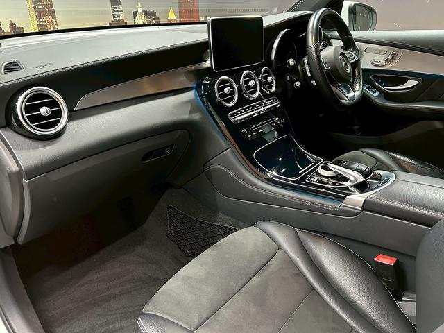 ＧＬＣ ＧＬＣ２５０　４マチックスポーツ　（禁煙車）（４ＷＤ）（メーカーＨＤＤナビ）（黒半革）（全周囲カメラ）（ルーフレール）（レーダークルーズ）（パワーバックドア）（パワーシート）（レーンアシスト）（フルセグ）（純正ＡＭＧ１９インチＡＷ）（42枚目）