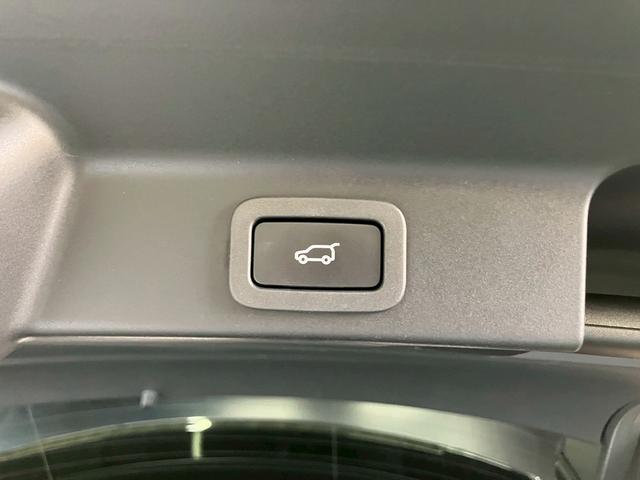 Fペイス S 4WD(禁煙車)(茶本革シート)(クルコン)(全周囲カメラ)(メーカーナビ)(シートヒーター&エアコン)(パワーバックドア)(パドルシフト)(LEDヘッドライト)(ETC)(純正20インチAW)(14枚目)