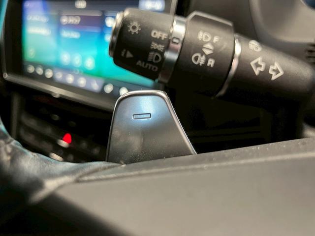 Fペイス S 4WD(禁煙車)(茶本革シート)(クルコン)(全周囲カメラ)(メーカーナビ)(シートヒーター&エアコン)(パワーバックドア)(パドルシフト)(LEDヘッドライト)(ETC)(純正20インチAW)(29枚目)