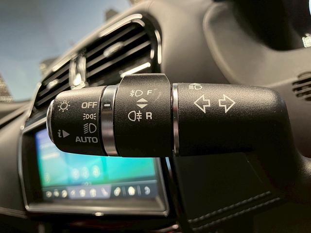 Fペイス S 4WD(禁煙車)(茶本革シート)(クルコン)(全周囲カメラ)(メーカーナビ)(シートヒーター&エアコン)(パワーバックドア)(パドルシフト)(LEDヘッドライト)(ETC)(純正20インチAW)(34枚目)