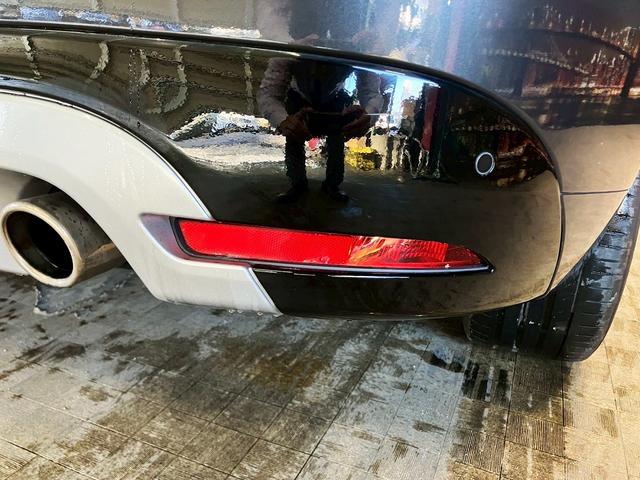 Fペイス S 4WD(禁煙車)(茶本革シート)(クルコン)(全周囲カメラ)(メーカーナビ)(シートヒーター&エアコン)(パワーバックドア)(パドルシフト)(LEDヘッドライト)(ETC)(純正20インチAW)(39枚目)