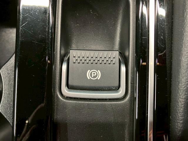 Fペイス S 4WD(禁煙車)(茶本革シート)(クルコン)(全周囲カメラ)(メーカーナビ)(シートヒーター&エアコン)(パワーバックドア)(パドルシフト)(LEDヘッドライト)(ETC)(純正20インチAW)(46枚目)