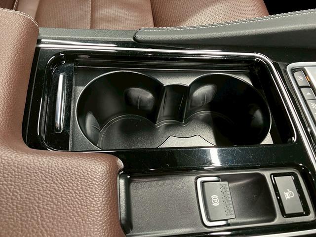 Fペイス S 4WD(禁煙車)(茶本革シート)(クルコン)(全周囲カメラ)(メーカーナビ)(シートヒーター&エアコン)(パワーバックドア)(パドルシフト)(LEDヘッドライト)(ETC)(純正20インチAW)(47枚目)