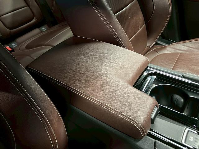 Fペイス S 4WD(禁煙車)(茶本革シート)(クルコン)(全周囲カメラ)(メーカーナビ)(シートヒーター&エアコン)(パワーバックドア)(パドルシフト)(LEDヘッドライト)(ETC)(純正20インチAW)(49枚目)