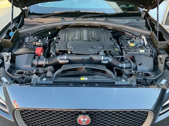 Fペイス S 4WD(禁煙車)(茶本革シート)(クルコン)(全周囲カメラ)(メーカーナビ)(シートヒーター&エアコン)(パワーバックドア)(パドルシフト)(LEDヘッドライト)(ETC)(純正20インチAW)(51枚目)