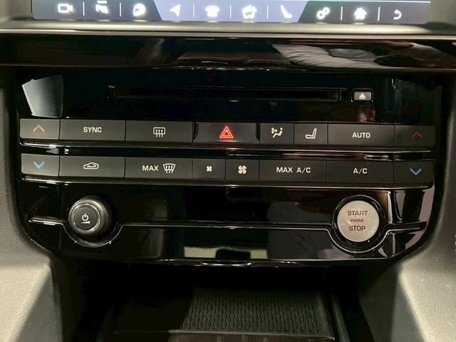 Fペイス S 4WD(禁煙車)(茶本革シート)(クルコン)(全周囲カメラ)(メーカーナビ)(シートヒーター&エアコン)(パワーバックドア)(パドルシフト)(LEDヘッドライト)(ETC)(純正20インチAW)(66枚目)