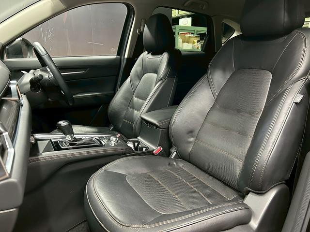 ＣＸ－５ ２５Ｓ　Ｌパッケージ　（禁煙車）（４ＷＤ）（ターボ）（黒本革）（メーカーＳＤナビ）（全周囲カメラ）（ＬＥＤヘッドライト）（クリアランスソナー）（レーダークルーズ）（パワーシート）（シートヒーター）（純正インチ１９ＡＷ）（47枚目）