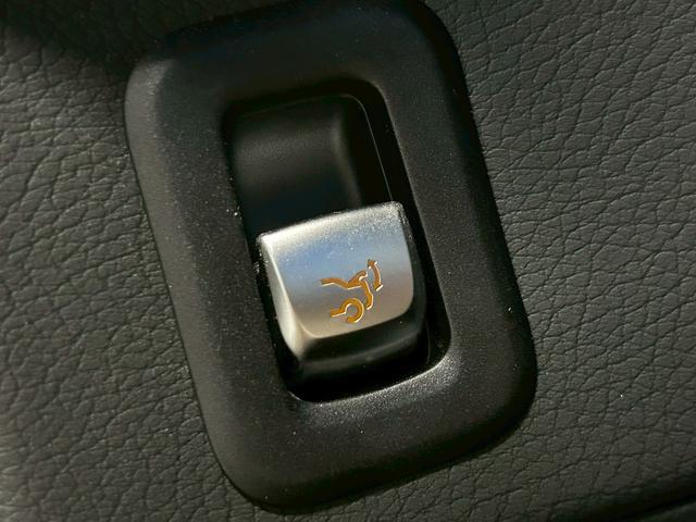 GLC GLC220d 4マチックスポーツ (禁煙車)(レーダークルーズ)(アラウンドビューモニター)(黒半革シート)(ヘッドアップディスプレイ)(パドルシフト)(シートヒーター付きパワーシート)(ビルトインETC)(純正19インチAW)(9枚目)