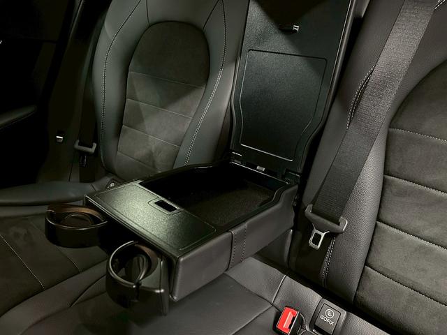 GLC GLC220d 4マチックスポーツ (禁煙車)(レーダークルーズ)(アラウンドビューモニター)(黒半革シート)(ヘッドアップディスプレイ)(パドルシフト)(シートヒーター付きパワーシート)(ビルトインETC)(純正19インチAW)(35枚目)