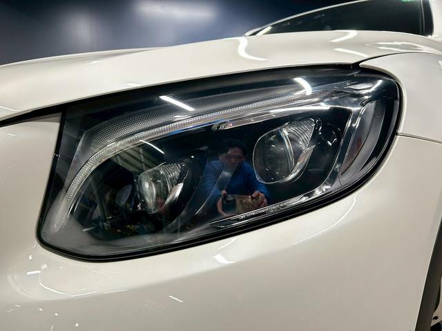 GLC GLC220d 4マチックスポーツ (禁煙車)(レーダークルーズ)(アラウンドビューモニター)(黒半革シート)(ヘッドアップディスプレイ)(パドルシフト)(シートヒーター付きパワーシート)(ビルトインETC)(純正19インチAW)(48枚目)