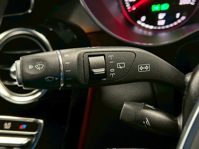 GLC GLC220d 4マチックスポーツ (禁煙車)(レーダークルーズ)(アラウンドビューモニター)(黒半革シート)(ヘッドアップディスプレイ)(パドルシフト)(シートヒーター付きパワーシート)(ビルトインETC)(純正19インチAW)(56枚目)