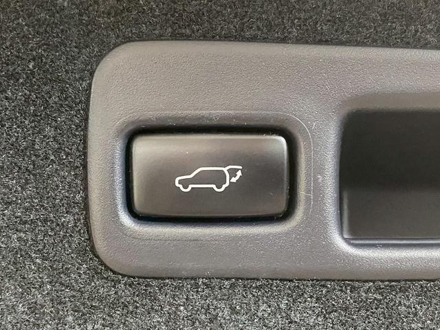 TOYOTA HARRIER PREMIUM