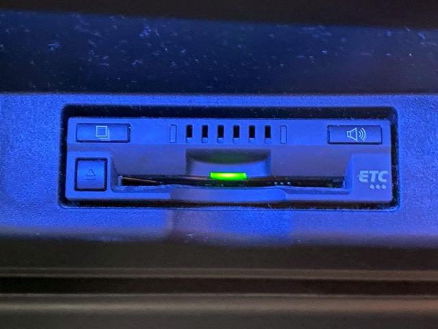 TOYOTA HARRIER PREMIUM