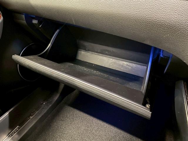 TOYOTA HARRIER PREMIUM