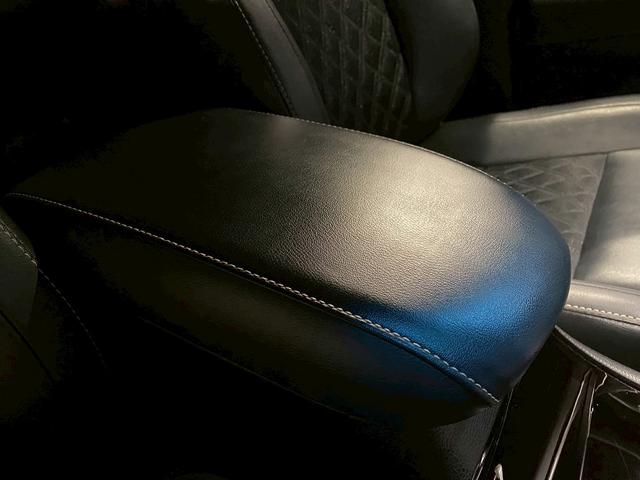 TOYOTA HARRIER PREMIUM