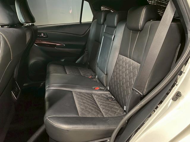 TOYOTA HARRIER PREMIUM