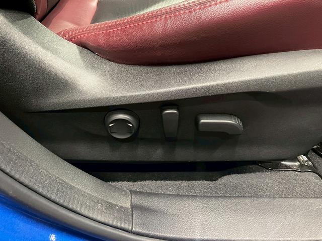 レヴォーグ STIスポーツ EX (禁煙車)(アイサイト)(4WD)(ターボ)(赤本革)(11.6インチ純正メモリナビ)(バック&サイド&フロントカメラ)(シートヒーター&クーラー)(レーダークルーズ)(ETC)(純正18インチAW)(10枚目)