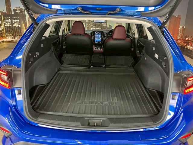 レヴォーグ STIスポーツ EX (禁煙車)(アイサイト)(4WD)(ターボ)(赤本革)(11.6インチ純正メモリナビ)(バック&サイド&フロントカメラ)(シートヒーター&クーラー)(レーダークルーズ)(ETC)(純正18インチAW)(15枚目)