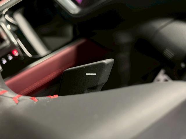 レヴォーグ STIスポーツ EX (禁煙車)(アイサイト)(4WD)(ターボ)(赤本革)(11.6インチ純正メモリナビ)(バック&サイド&フロントカメラ)(シートヒーター&クーラー)(レーダークルーズ)(ETC)(純正18インチAW)(31枚目)