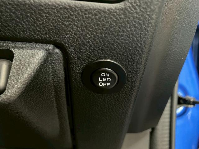 レヴォーグ STIスポーツ EX (禁煙車)(アイサイト)(4WD)(ターボ)(赤本革)(11.6インチ純正メモリナビ)(バック&サイド&フロントカメラ)(シートヒーター&クーラー)(レーダークルーズ)(ETC)(純正18インチAW)(43枚目)