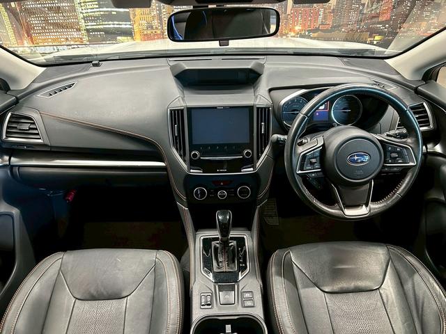 ＸＶ ２．０ｉ－Ｌ　アイサイト　ブラックレザーセレクション　（禁煙車）（黒本革シート）（４ＷＤ）（純正ＳＤナビ）（バックカメラ）（レーダークルーズコントロール）（ＬＥＤヘッドライト）（アイドリングストップ）（シートヒーター）（パワーシート）（純正１７ＡＷ）（5枚目）