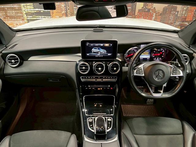 GLC GLC200 スポーツ (禁煙車)(黒半革シート)(レーダークルーズ)(パワーバックドア)(アラウンドビューモニター)(純正ナビ)(フルセグTV)(ルーフレール)(シートヒーター付きパワーシート)(純正19インチAW)(5枚目)
