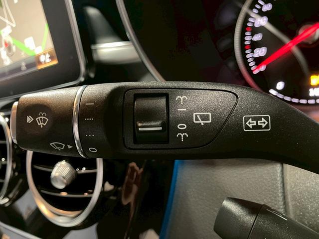 GLC GLC200 スポーツ (禁煙車)(黒半革シート)(レーダークルーズ)(パワーバックドア)(アラウンドビューモニター)(純正ナビ)(フルセグTV)(ルーフレール)(シートヒーター付きパワーシート)(純正19インチAW)(34枚目)