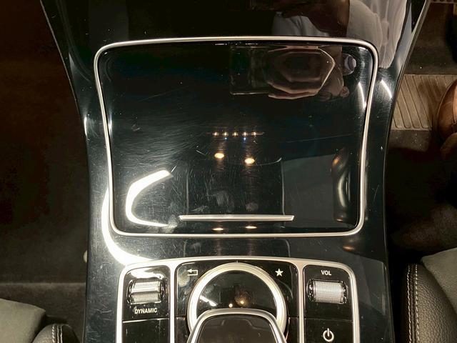 GLC GLC200 スポーツ (禁煙車)(黒半革シート)(レーダークルーズ)(パワーバックドア)(アラウンドビューモニター)(純正ナビ)(フルセグTV)(ルーフレール)(シートヒーター付きパワーシート)(純正19インチAW)(45枚目)