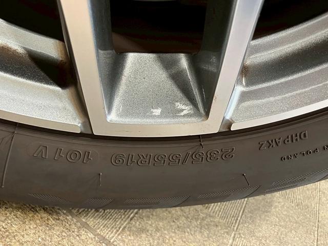 GLC GLC200 スポーツ (禁煙車)(黒半革シート)(レーダークルーズ)(パワーバックドア)(アラウンドビューモニター)(純正ナビ)(フルセグTV)(ルーフレール)(シートヒーター付きパワーシート)(純正19インチAW)(52枚目)