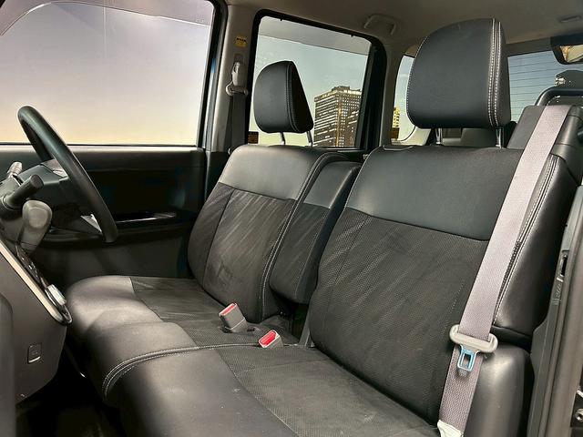 タント カスタムＸ　トップエディションＳＡＩＩＩ　（禁煙車）（両側パワスラ）（黒本革）（純正メモリナビ）（全周囲カメラ）（ＬＥＤヘッドライト）（シートヒーター）（プッシュスタート＆スマートキー）（オートマチックハイビーム）（純正１４インチＡＷ）（49枚目）