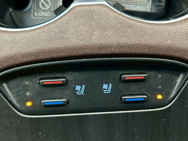 ハリアーハイブリッド Ｚ　レザーパッケージ　（禁煙車）（ワンオーナー）（黒本革シート）（ＪＢＬ）（メーカーナビ）（シートヒーター／クーラー）（全周囲カメラ）（パワーバックドア）（レーダークルーズ）（デジタルインナーミラー）（純正１９インチＡＷ）（9枚目）