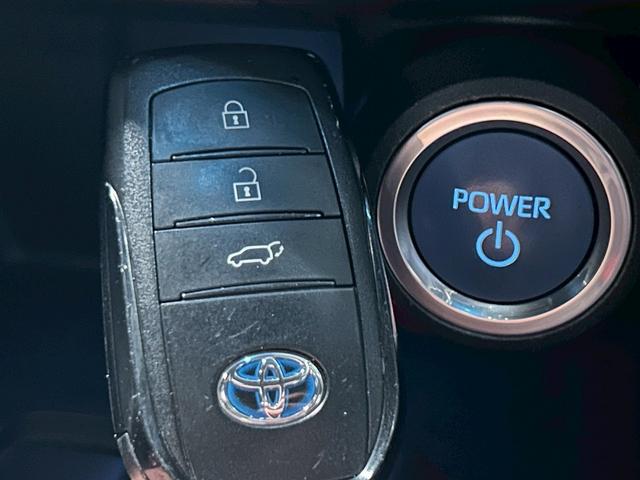 ハリアーハイブリッド Ｚ　レザーパッケージ　（禁煙車）（ワンオーナー）（黒本革シート）（ＪＢＬ）（メーカーナビ）（シートヒーター／クーラー）（全周囲カメラ）（パワーバックドア）（レーダークルーズ）（デジタルインナーミラー）（純正１９インチＡＷ）（12枚目）