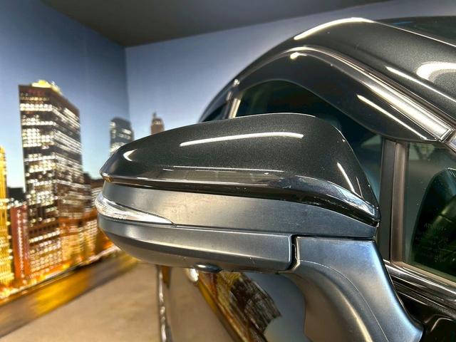 ハリアーハイブリッド Ｚ　レザーパッケージ　（禁煙車）（ワンオーナー）（黒本革シート）（ＪＢＬ）（メーカーナビ）（シートヒーター／クーラー）（全周囲カメラ）（パワーバックドア）（レーダークルーズ）（デジタルインナーミラー）（純正１９インチＡＷ）（17枚目）