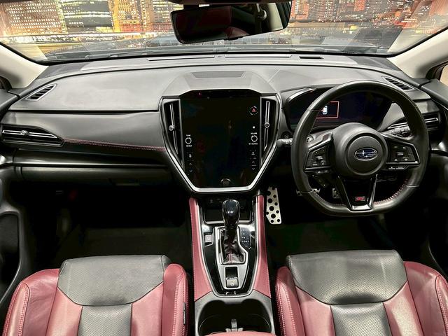 レヴォーグ ＳＴＩスポーツ　ＥＸ　（禁煙車）（赤本革シート）（１１．６インチディスプレイナビ）（パワーシート）（パワーバックドア）（コーナーセンサー）（レーダークルーズ）（シートヒーター）（ＬＥＤヘッドライト）（純正１８インチＡＷ）（5枚目）