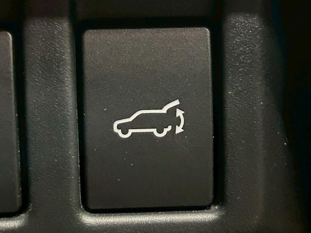 レヴォーグ ＳＴＩスポーツ　ＥＸ　（禁煙車）（赤本革シート）（１１．６インチディスプレイナビ）（パワーシート）（パワーバックドア）（コーナーセンサー）（レーダークルーズ）（シートヒーター）（ＬＥＤヘッドライト）（純正１８インチＡＷ）（11枚目）