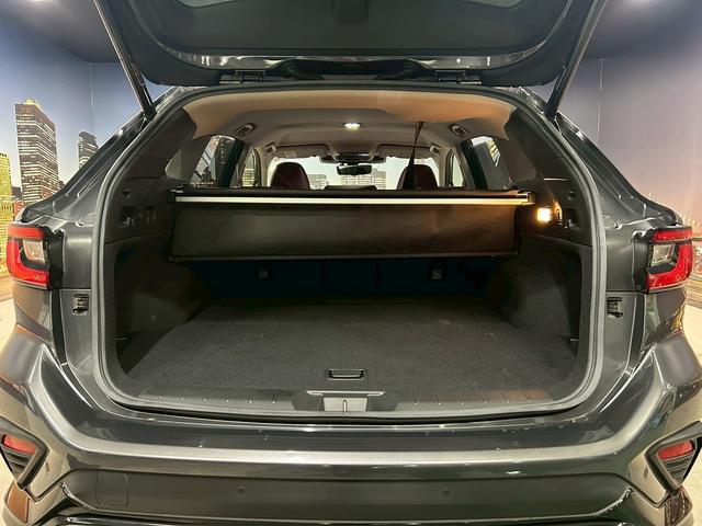 レヴォーグ ＳＴＩスポーツ　ＥＸ　（禁煙車）（赤本革シート）（１１．６インチディスプレイナビ）（パワーシート）（パワーバックドア）（コーナーセンサー）（レーダークルーズ）（シートヒーター）（ＬＥＤヘッドライト）（純正１８インチＡＷ）（18枚目）