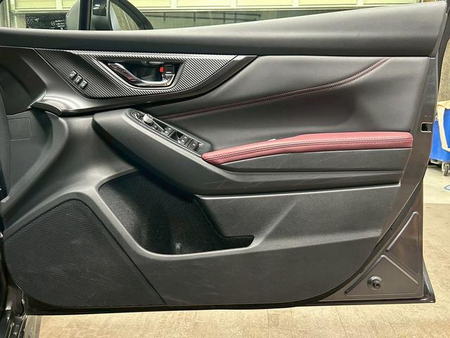 レヴォーグ ＳＴＩスポーツ　ＥＸ　（禁煙車）（赤本革シート）（１１．６インチディスプレイナビ）（パワーシート）（パワーバックドア）（コーナーセンサー）（レーダークルーズ）（シートヒーター）（ＬＥＤヘッドライト）（純正１８インチＡＷ）（40枚目）