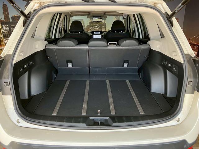 フォレスター Ｘ－ブレイク　（禁煙車）（黒半革シート）（メーカーナビ）（シートヒーター）（レーダークルーズ）（ＥＴＣ）（電動リアゲート）（コーナーセンサー）（全周囲モニター）（ＢＳＭ）（デジタルインナーミラー）（純正１７ＡＷ）（24枚目）