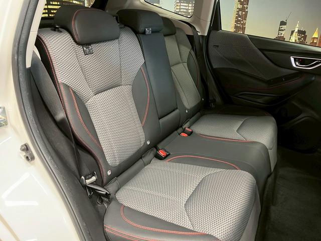 フォレスター Ｘ－ブレイク　（禁煙車）（黒半革シート）（メーカーナビ）（シートヒーター）（レーダークルーズ）（ＥＴＣ）（電動リアゲート）（コーナーセンサー）（全周囲モニター）（ＢＳＭ）（デジタルインナーミラー）（純正１７ＡＷ）（27枚目）