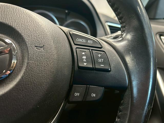 アテンザワゴン ＸＤ　Ｌパッケージ　（禁煙車）（黒本革シート）（ＢＯＳＥサウンド）（レーダークルーズ）（ルーフレール）（メーカーナビ）（ヒーター付パワーシート）（パドルシフト）（ＢＳＭ）（ビルトインＥＴＣ）（純正１９インチＡＷ）（8枚目）