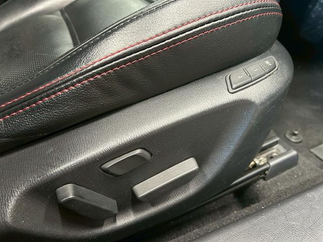 アテンザワゴン ＸＤ　Ｌパッケージ　（禁煙車）（黒本革シート）（ＢＯＳＥサウンド）（レーダークルーズ）（ルーフレール）（メーカーナビ）（ヒーター付パワーシート）（パドルシフト）（ＢＳＭ）（ビルトインＥＴＣ）（純正１９インチＡＷ）（11枚目）