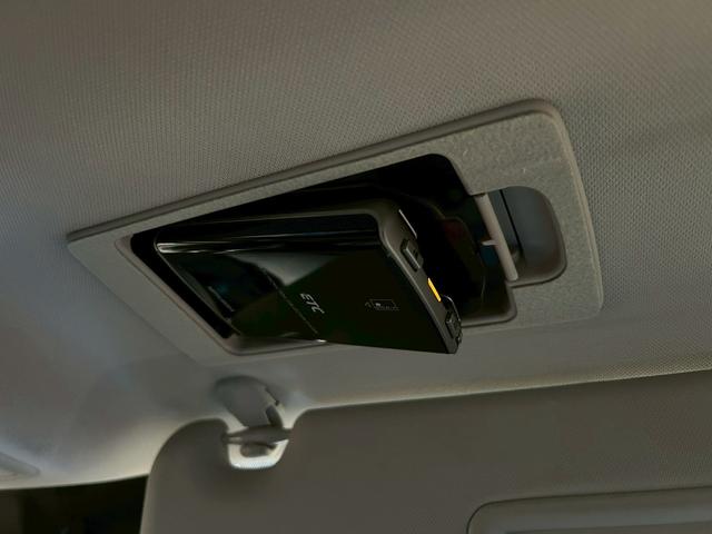 アテンザワゴン ＸＤ　Ｌパッケージ　（禁煙車）（黒本革シート）（ＢＯＳＥサウンド）（レーダークルーズ）（ルーフレール）（メーカーナビ）（ヒーター付パワーシート）（パドルシフト）（ＢＳＭ）（ビルトインＥＴＣ）（純正１９インチＡＷ）（13枚目）