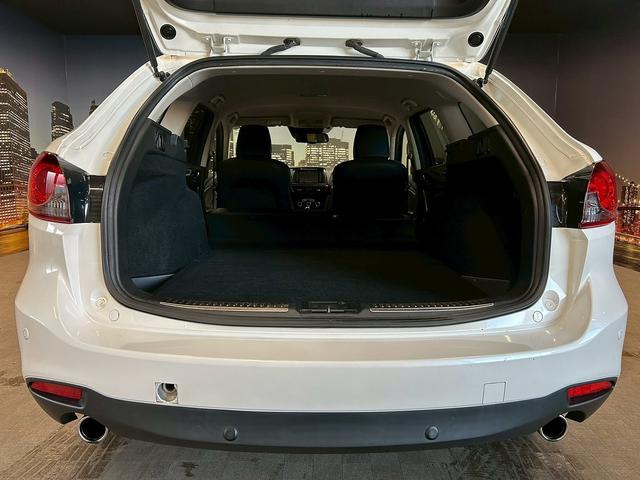 アテンザワゴン ＸＤ　Ｌパッケージ　（禁煙車）（黒本革シート）（ＢＯＳＥサウンド）（レーダークルーズ）（ルーフレール）（メーカーナビ）（ヒーター付パワーシート）（パドルシフト）（ＢＳＭ）（ビルトインＥＴＣ）（純正１９インチＡＷ）（18枚目）