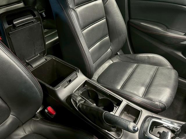 アテンザワゴン ＸＤ　Ｌパッケージ　（禁煙車）（黒本革シート）（ＢＯＳＥサウンド）（レーダークルーズ）（ルーフレール）（メーカーナビ）（ヒーター付パワーシート）（パドルシフト）（ＢＳＭ）（ビルトインＥＴＣ）（純正１９インチＡＷ）（52枚目）