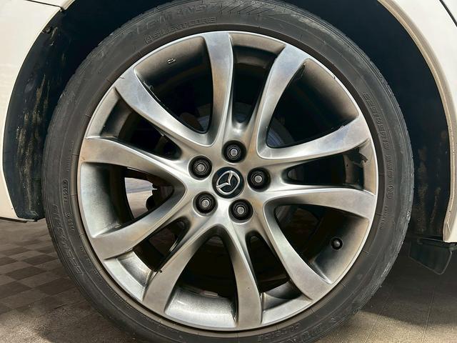 アテンザワゴン ＸＤ　Ｌパッケージ　（禁煙車）（黒本革シート）（ＢＯＳＥサウンド）（レーダークルーズ）（ルーフレール）（メーカーナビ）（ヒーター付パワーシート）（パドルシフト）（ＢＳＭ）（ビルトインＥＴＣ）（純正１９インチＡＷ）（59枚目）