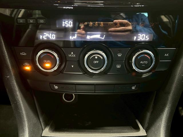 アテンザワゴン ＸＤ　Ｌパッケージ　（禁煙車）（黒本革シート）（ＢＯＳＥサウンド）（レーダークルーズ）（ルーフレール）（メーカーナビ）（ヒーター付パワーシート）（パドルシフト）（ＢＳＭ）（ビルトインＥＴＣ）（純正１９インチＡＷ）（65枚目）