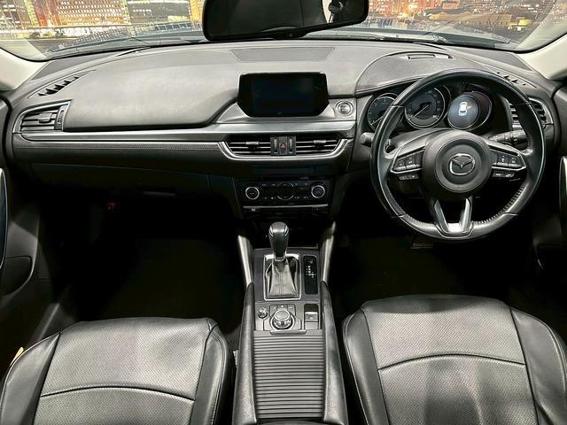 アテンザワゴン XD プロアクティブ (禁煙車)(後期型)(BOSEサウンド)(ルーフレール)(黒革シートカバー)(メーカーSDナビ)(レーンキープアシスト)(ブラインドスポットモニター)(HUD)(ETC)(純正17インチAW)(5枚目)